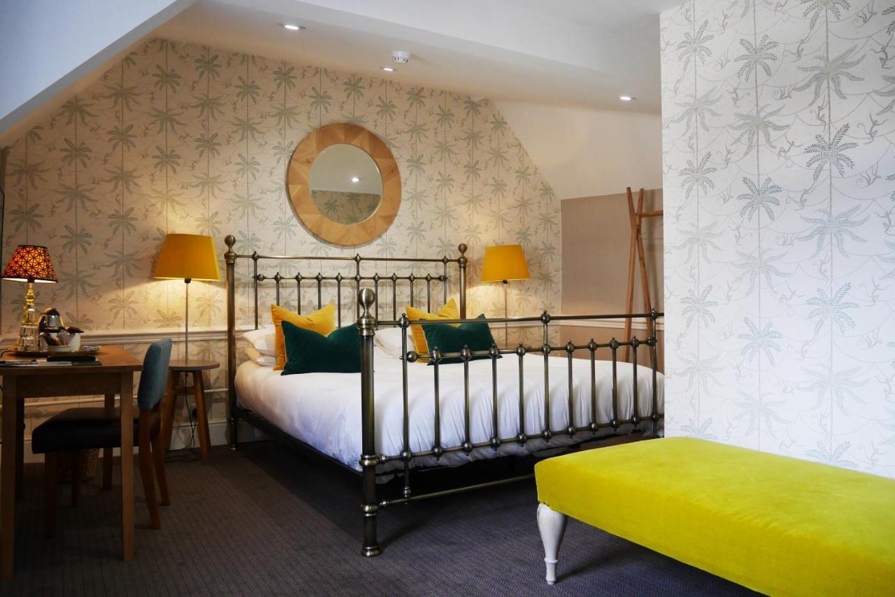 The Fleece Hotel Witney Bagian luar foto