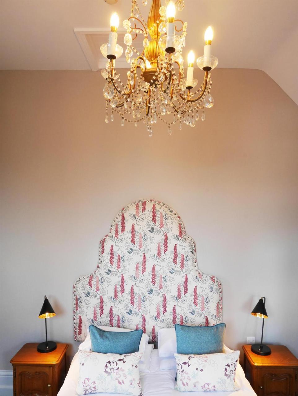 The Fleece Hotel Witney Bagian luar foto