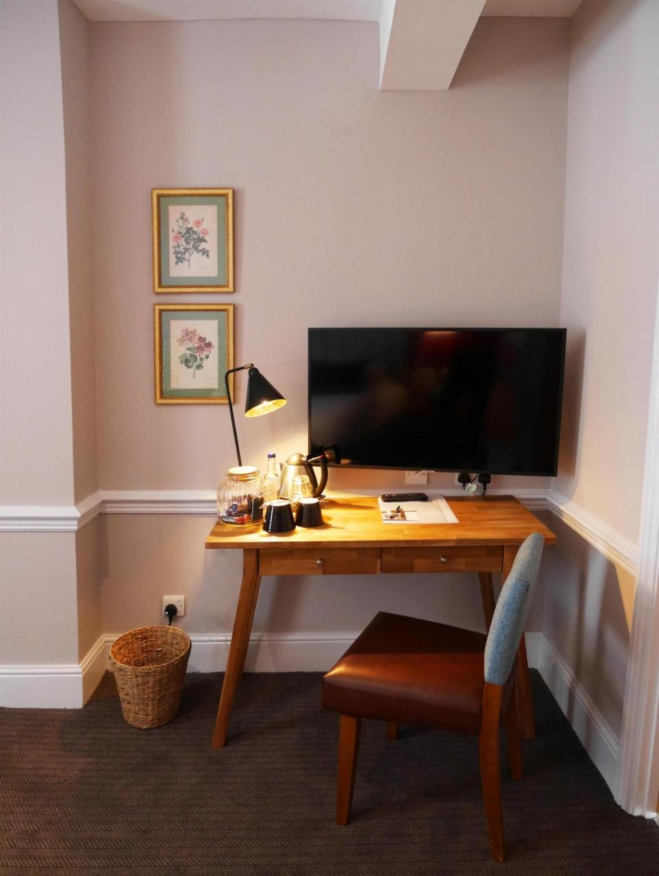 The Fleece Hotel Witney Bagian luar foto