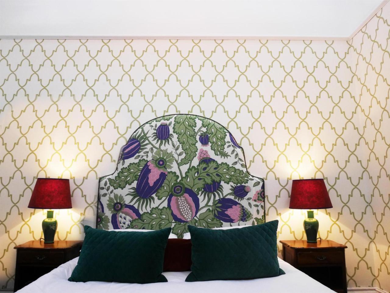 The Fleece Hotel Witney Bagian luar foto